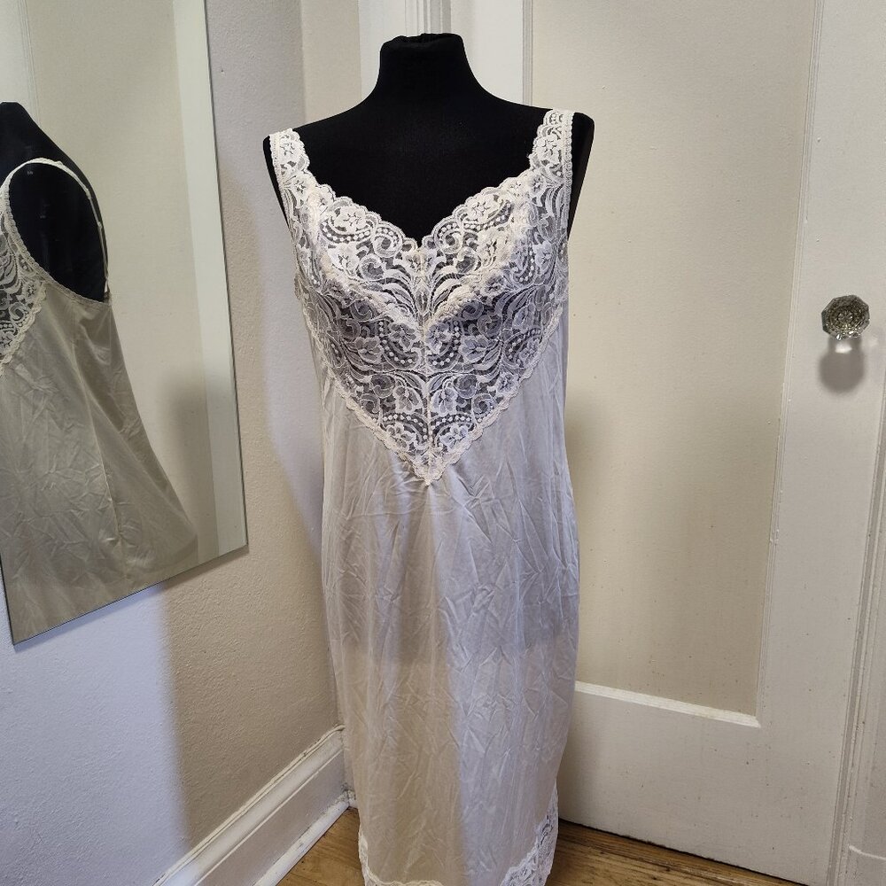 Vintage Ivory Lace Vanity Fair Slip